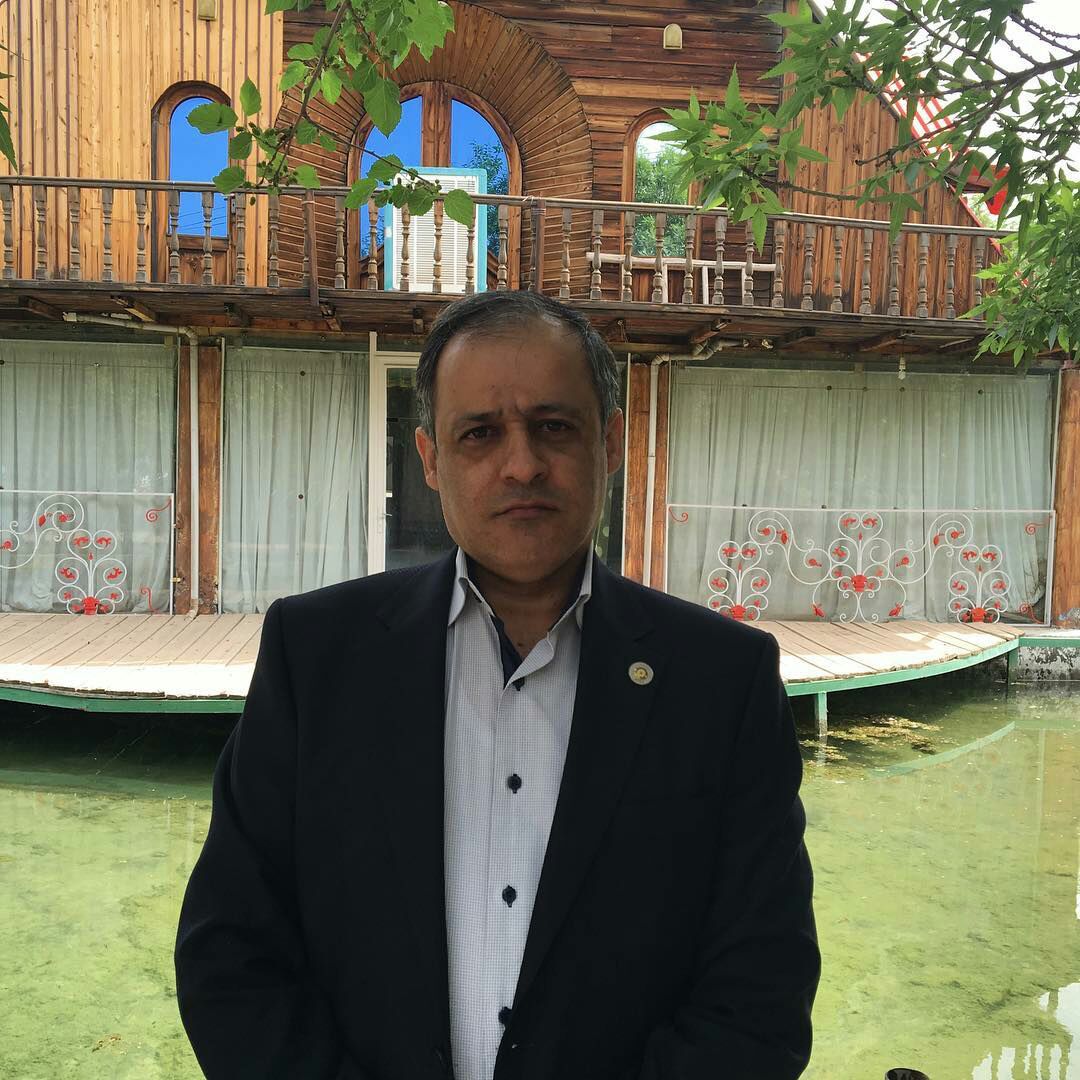 حمیدرضا حقانی مدرس جلسه برقراری ارتباط